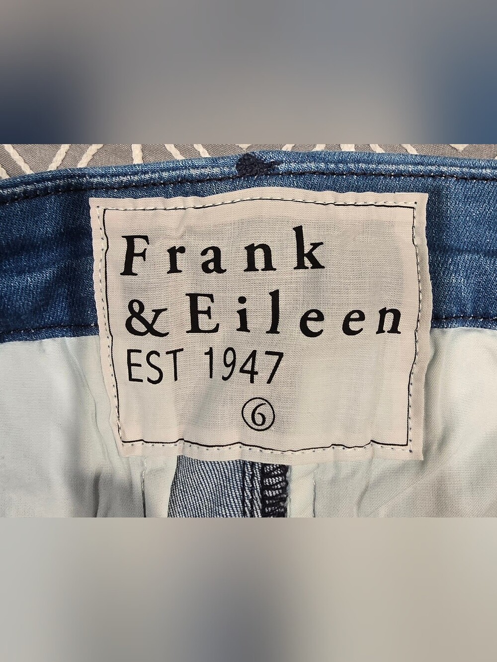 Frank & Eileen Wicklow Italian Denim Crop Jean Size 6 - Picture 6 of 7